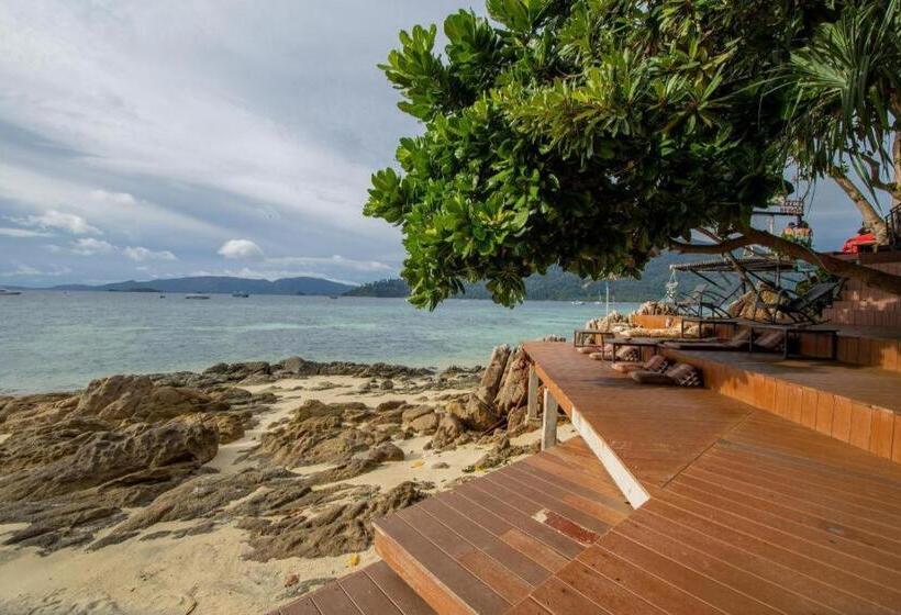 پانسیون Decho Beach Resort