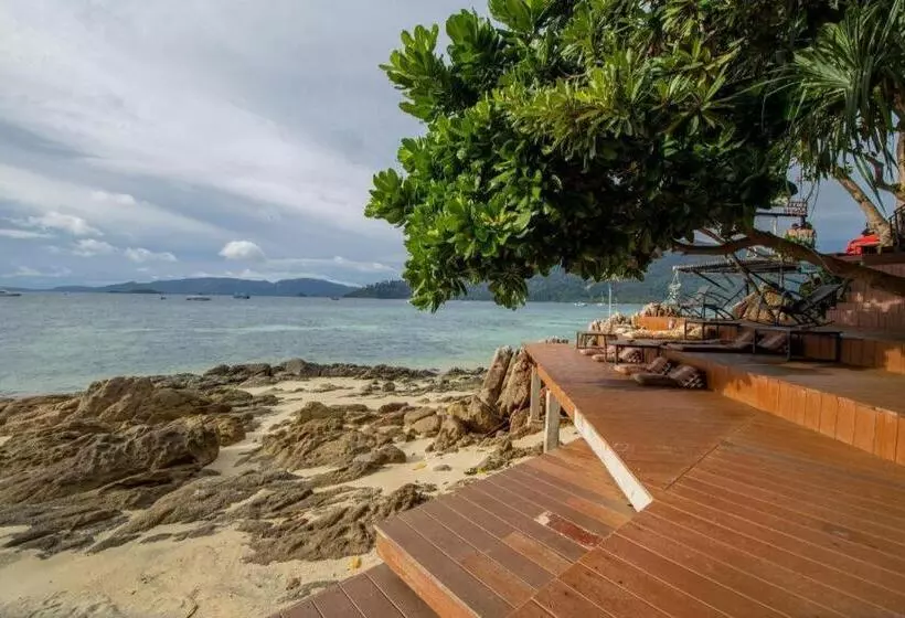 پانسیون Decho Beach Resort