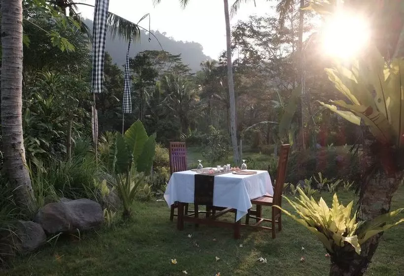 ペンション Griya Valud