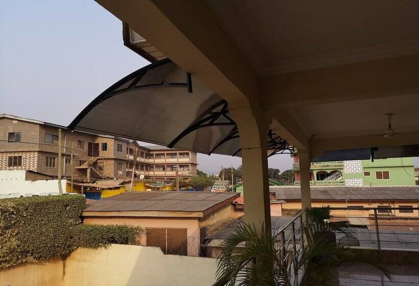 Pansiyon The Golden Apple Guest House