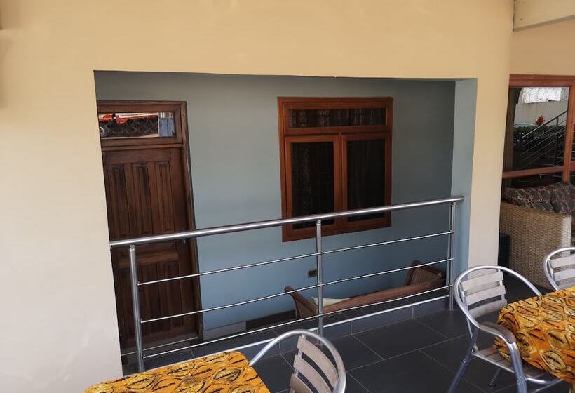 Pansiyon The Golden Apple Guest House