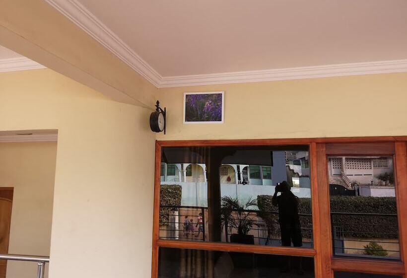 Pansiyon The Golden Apple Guest House