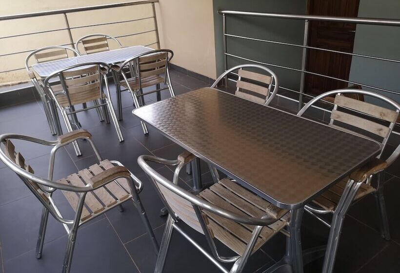 펜션 The Golden Apple Guest House