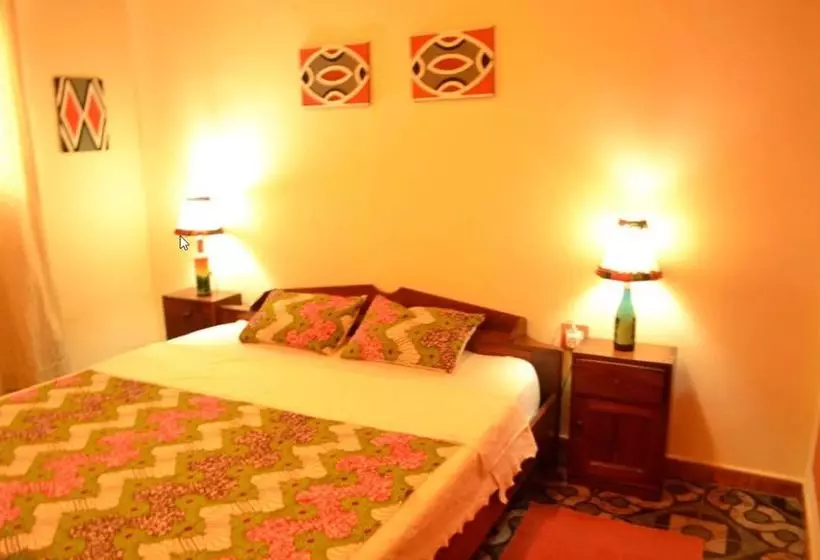 تختخواب و صبحانه Tea House Kigali