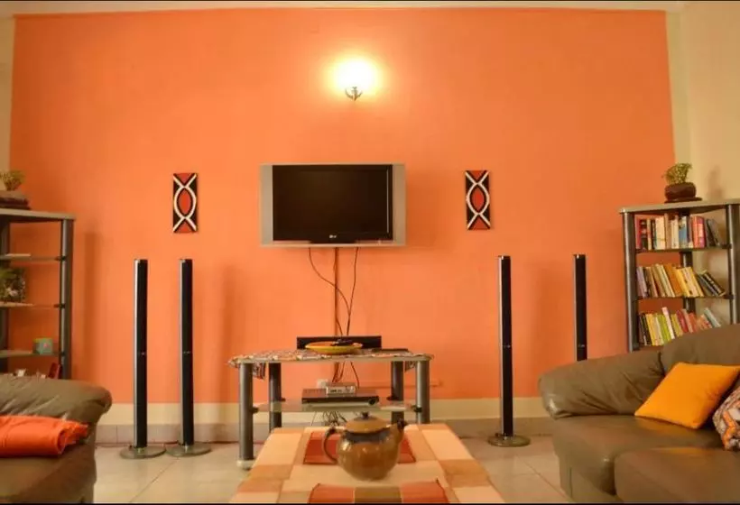 تختخواب و صبحانه Tea House Kigali