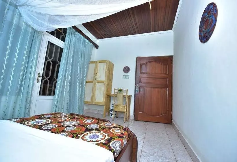 تختخواب و صبحانه Tea House Kigali