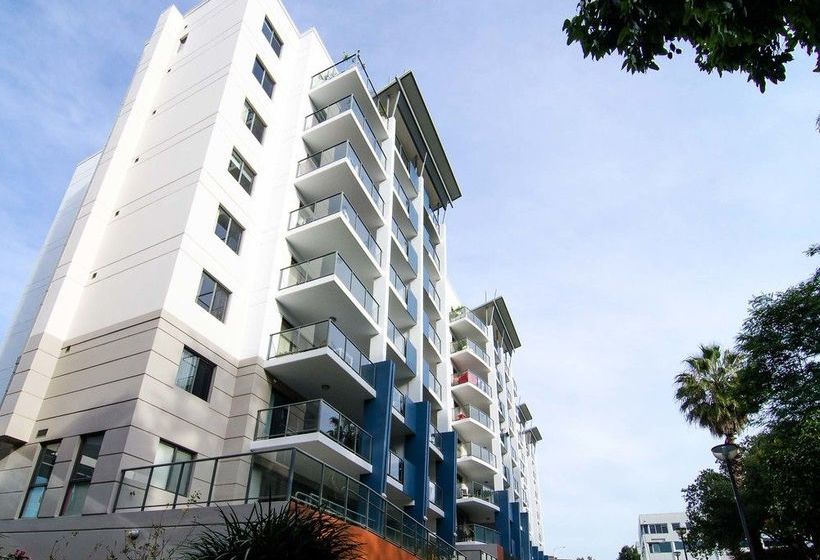 West Perth Luxury Apartment