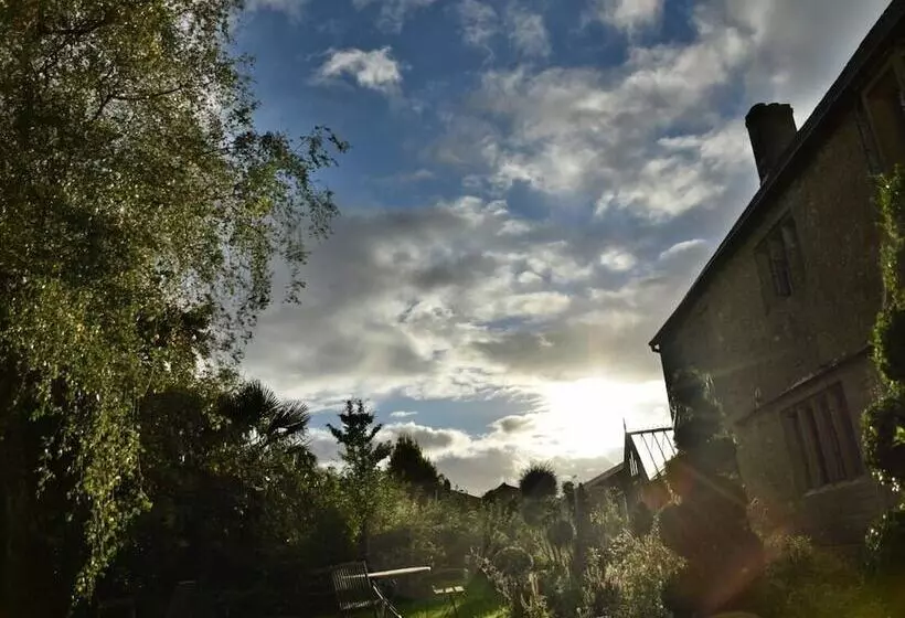 Aamiaismajoitus (B&B) Lower Severalls Farmhouse