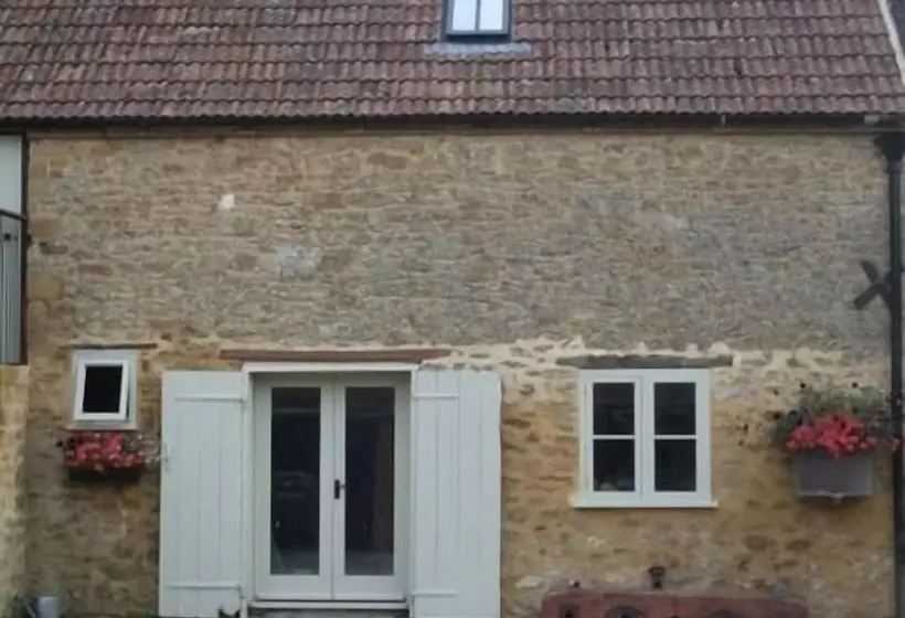 Aamiaismajoitus (B&B) Lower Severalls Farmhouse