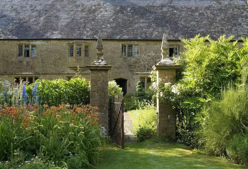 Aamiaismajoitus (B&B) Lower Severalls Farmhouse