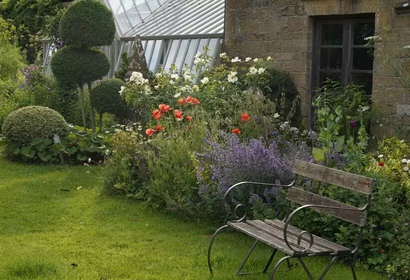 Aamiaismajoitus (B&B) Lower Severalls Farmhouse