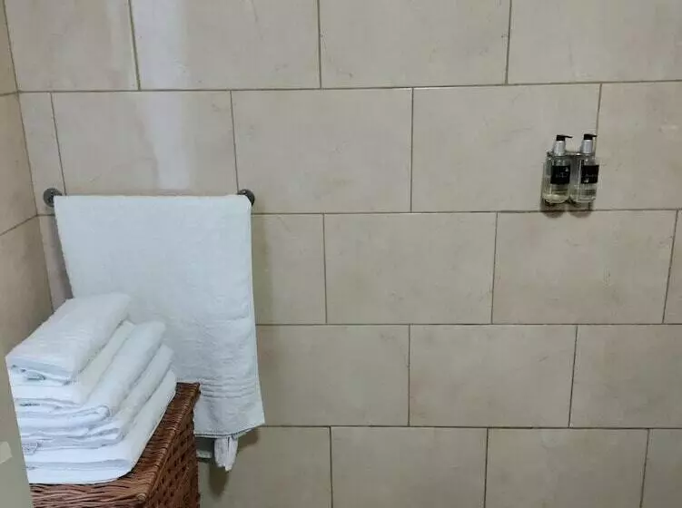 Aamiaismajoitus (B&B) Lower Severalls Farmhouse