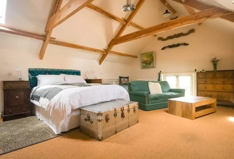 Aamiaismajoitus (B&B) Lower Severalls Farmhouse