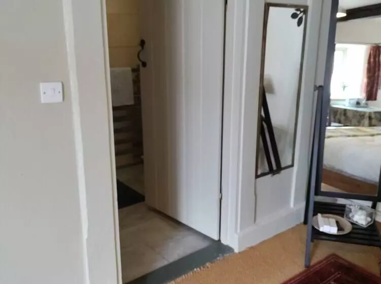 Aamiaismajoitus (B&B) Lower Severalls Farmhouse