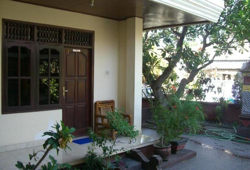 Bed and Breakfast Matahari Tulamben Guesthouse