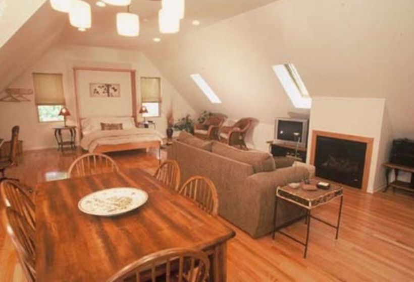 Habberstad House Bed And Breakfast