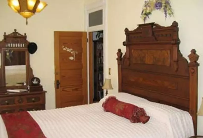 Habberstad House Bed And Breakfast