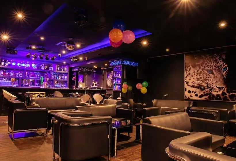 هتل Al Mansour Plaza