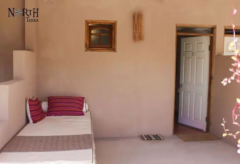 ホテル Atacama Budget Bed & Tours