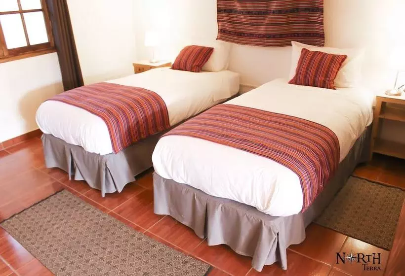 ホテル Atacama Budget Bed & Tours