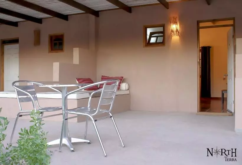 ホテル Atacama Budget Bed & Tours