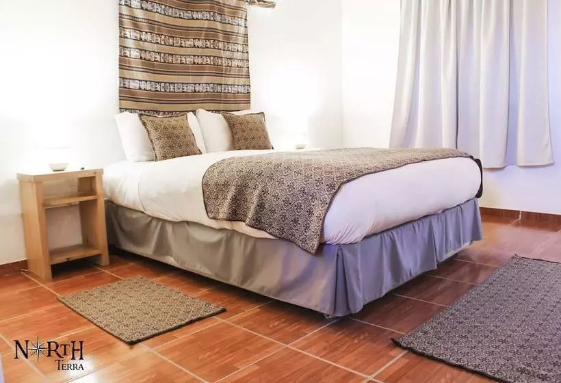 ホテル Atacama Budget Bed & Tours