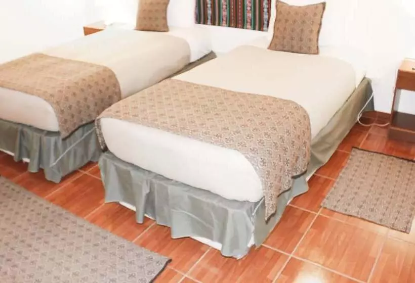 ホテル Atacama Budget Bed & Tours