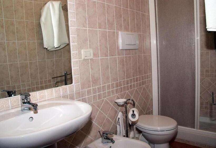 فندق Il Pino Bioagricoltura