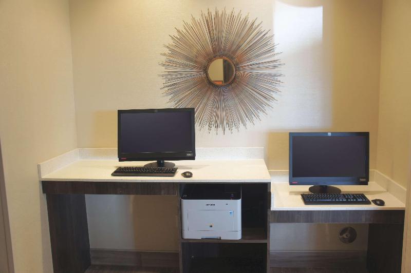 בית מלון כפרי La Quinta By Wyndham Tuscaloosa Mcfarland