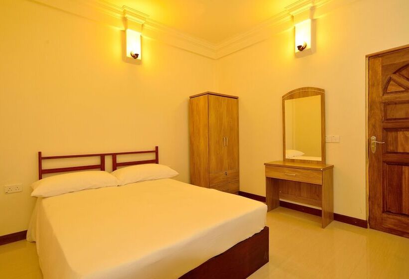 هتل Maldives Seashine Guesthouse