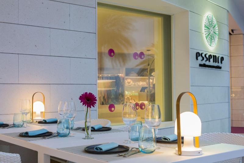 ホテル One Ibiza Suites