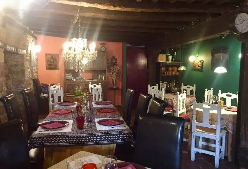 هتل Rural Casa De Las Campanas