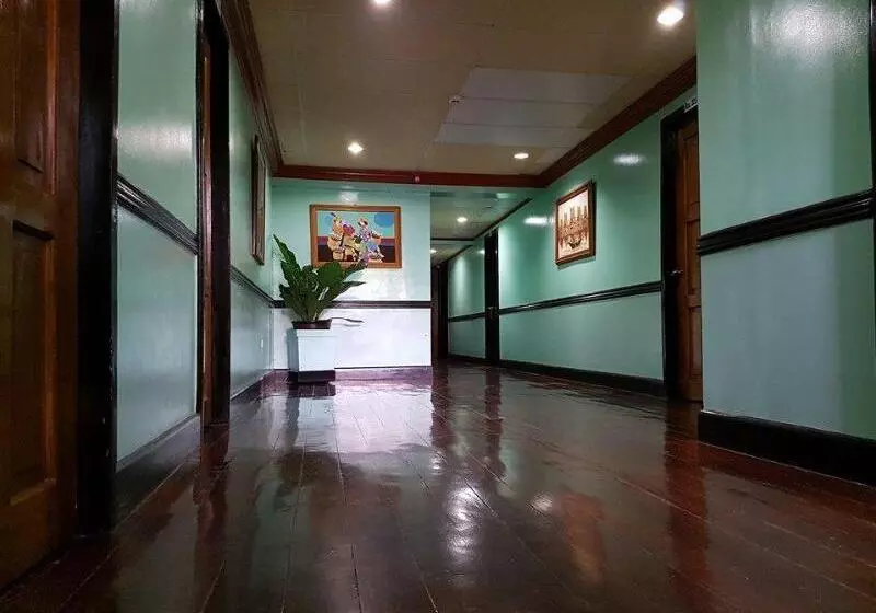 هتل Vest Grand Suites