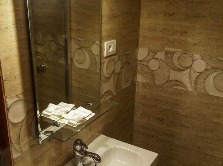 酒店 Adrys Boutique Villa