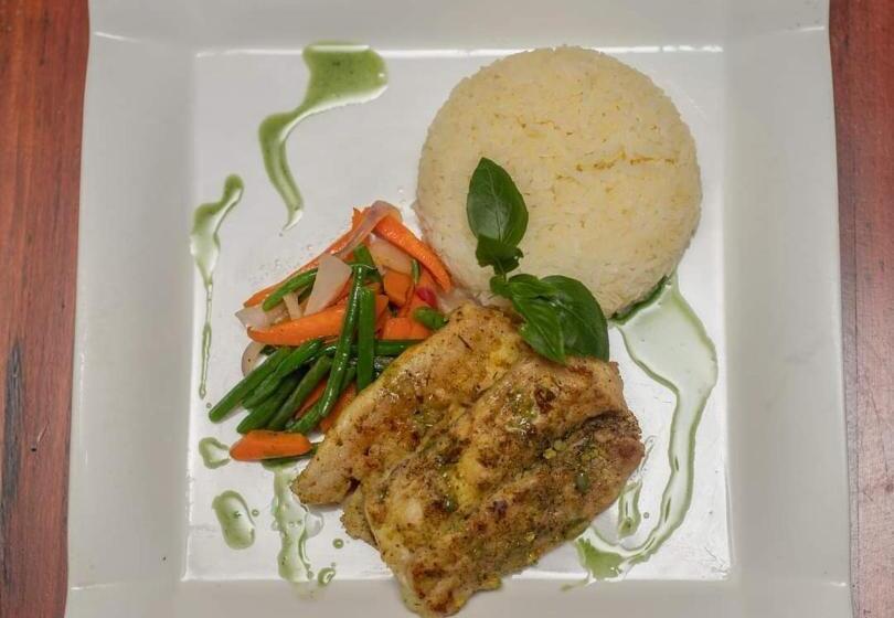 هتل Zambezi Way Lodge