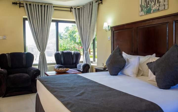 هتل Zambezi Way Lodge