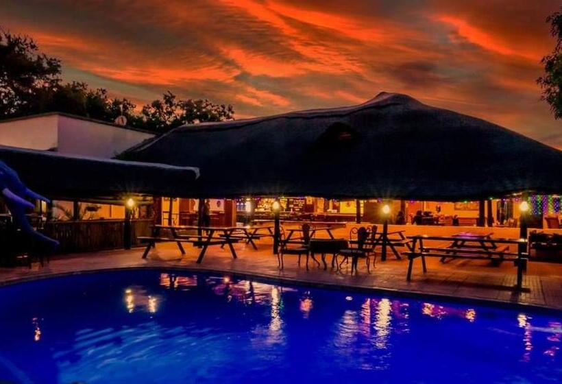 هتل Zambezi Way Lodge