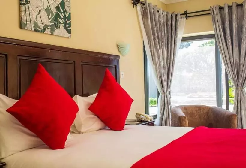 هتل Zambezi Way Lodge