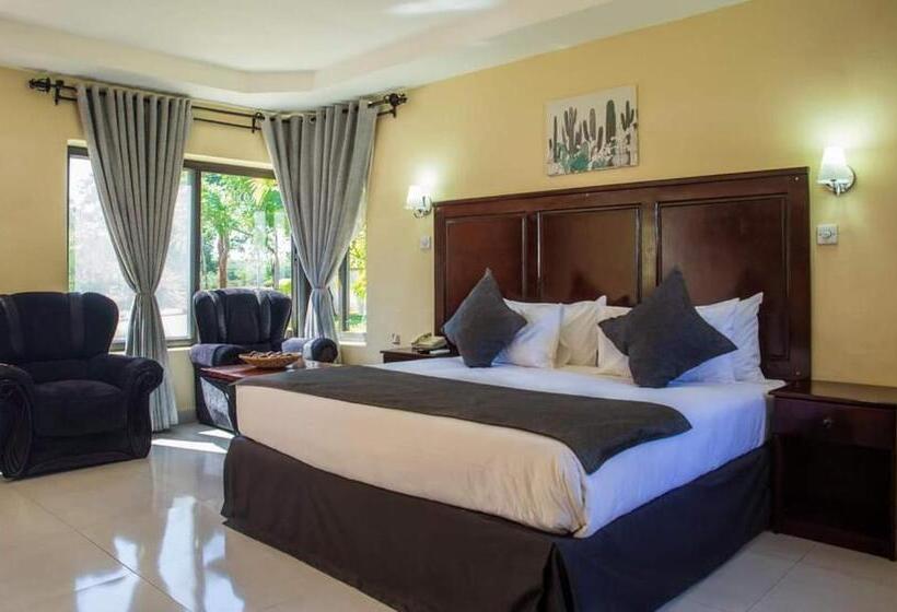 هتل Zambezi Way Lodge