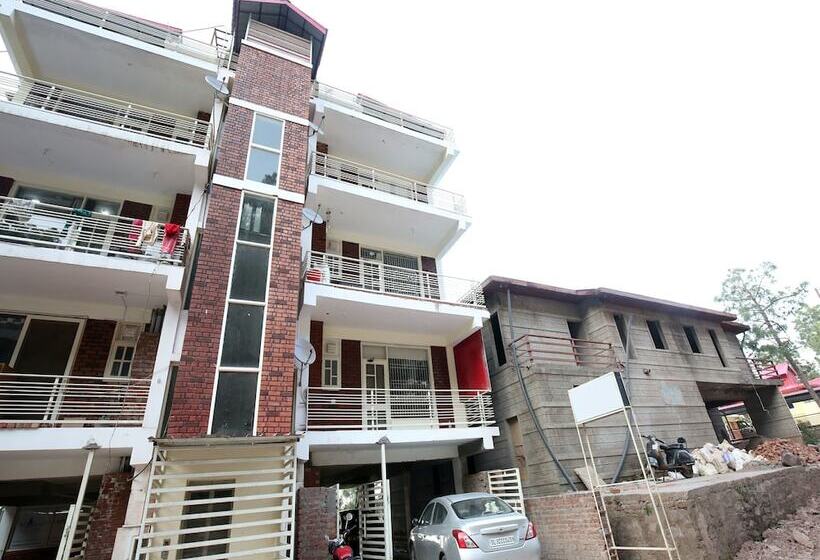 Oyo 13769 Home Spacious 3bhk Kasauli