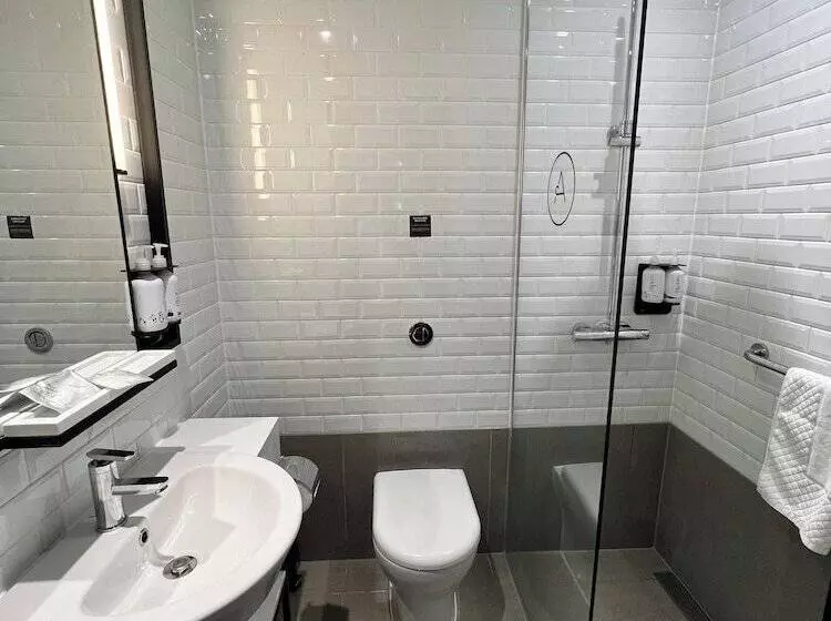 Aerotel London Heathrow T2 & T3