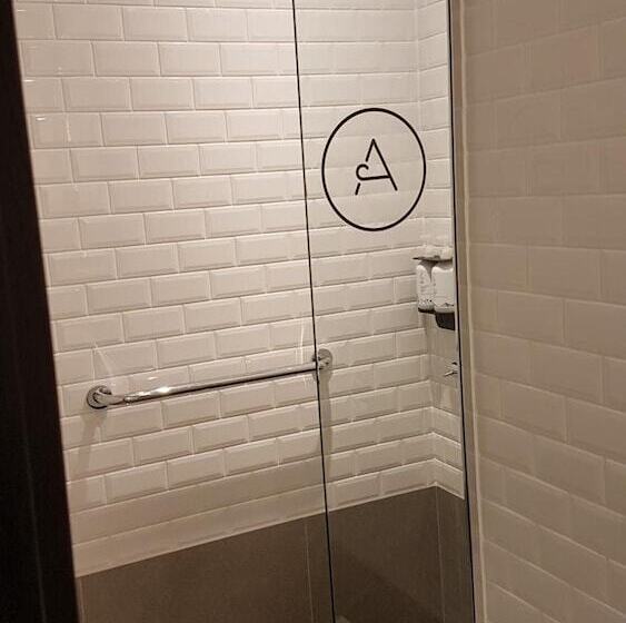 Aerotel London Heathrow T2 & T3