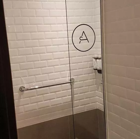 Aerotel London Heathrow T2 & T3