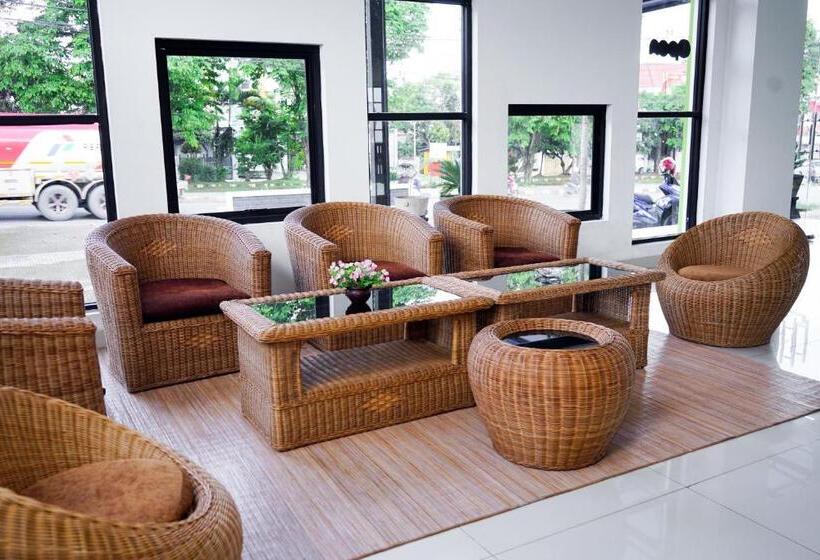 Urbanview Hotel Ratu Elok Syariah Banjarbaru By Reddoorz