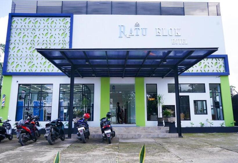 Urbanview Hotel Ratu Elok Syariah Banjarbaru By Reddoorz