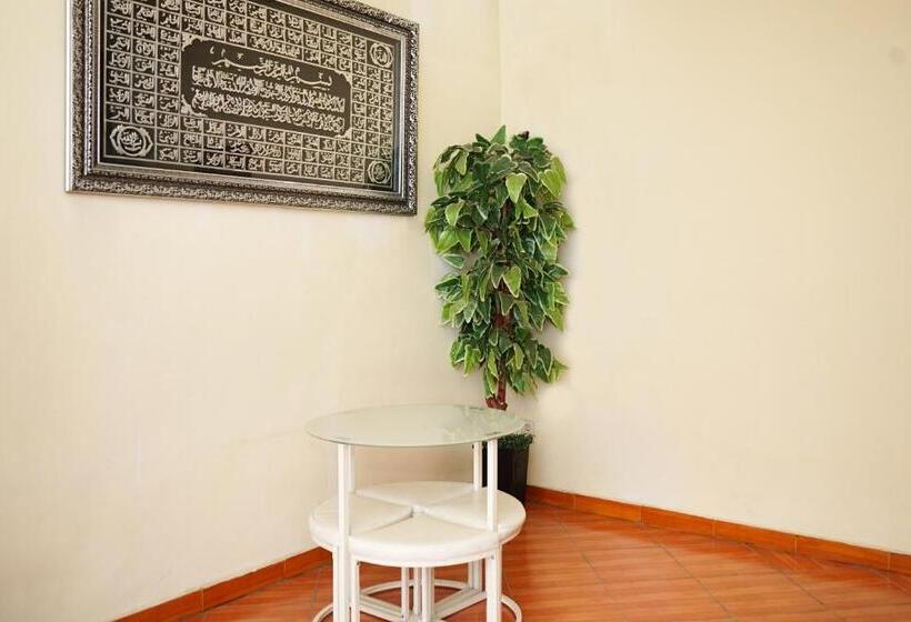 Urbanview Hotel Ratu Elok Syariah Banjarbaru By Reddoorz