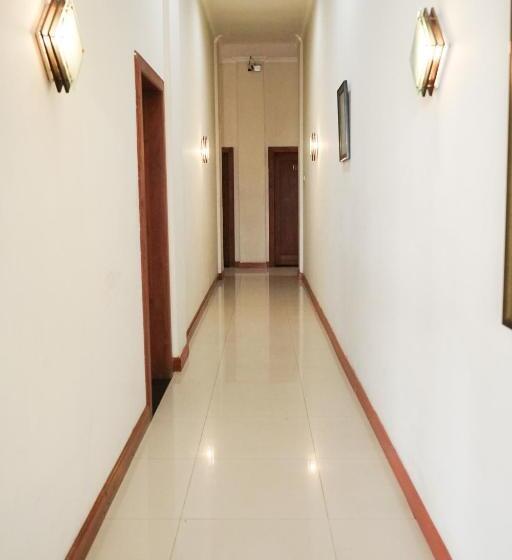 Urbanview Hotel Ratu Elok Syariah Banjarbaru By Reddoorz