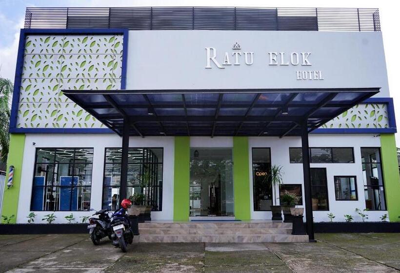 Urbanview Hotel Ratu Elok Syariah Banjarbaru By Reddoorz