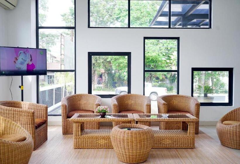 Urbanview Hotel Ratu Elok Syariah Banjarbaru By Reddoorz