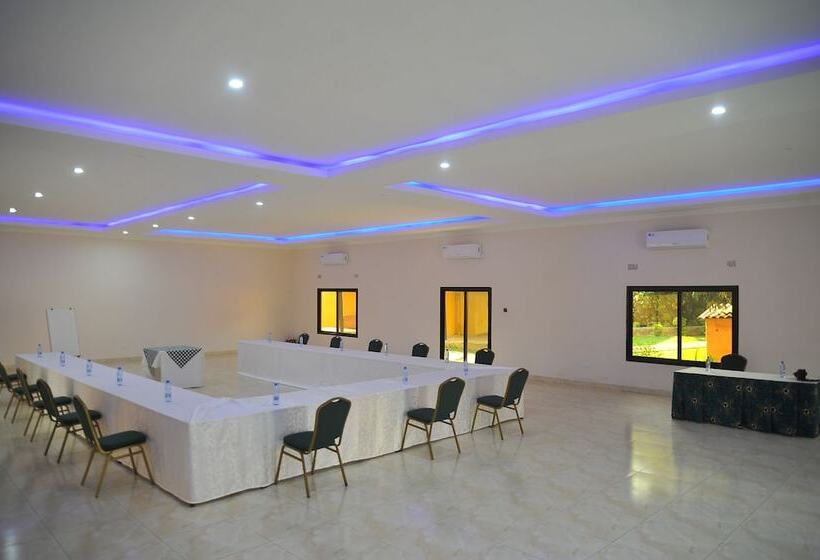 هتل Anina S Executive Lodge